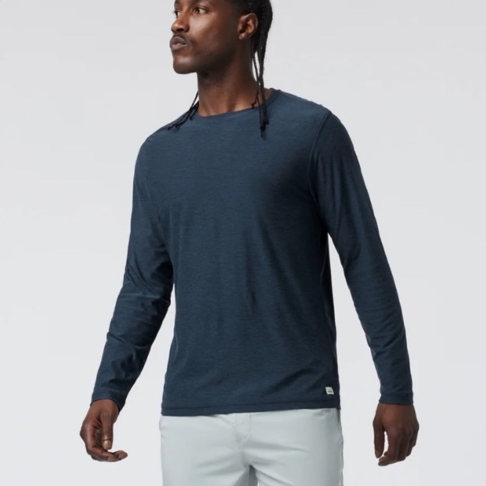 Vuori Mens Large Long Sleeve Strato Tech Tee Navy Charcoal Heather